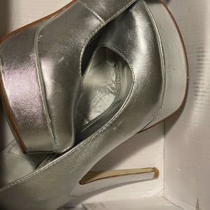 DBDK Fashion Silver Heels